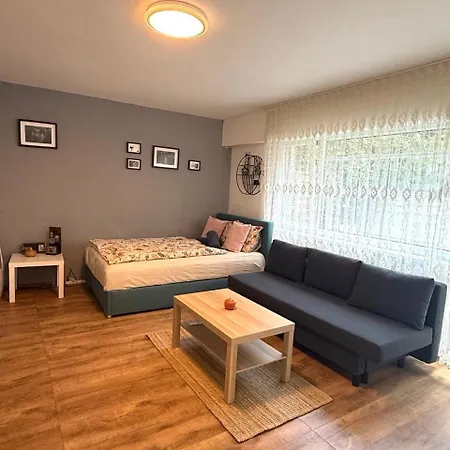 דירה Mit Garten *
